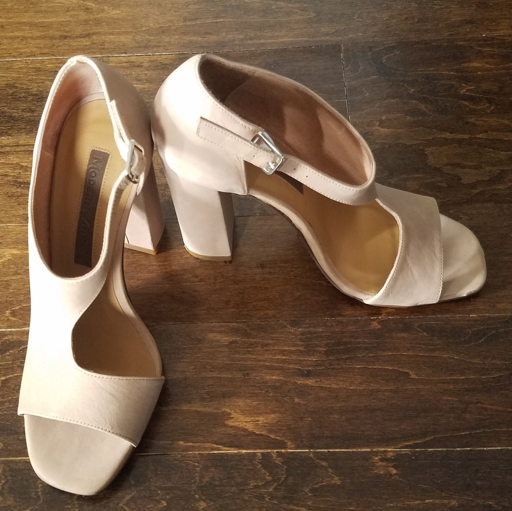 Modern Vintage  suede cutout heels